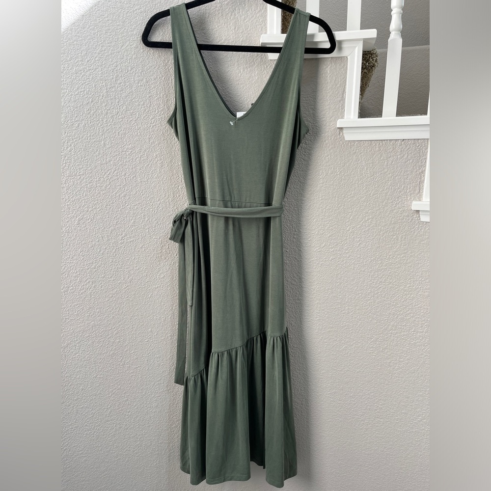 NWT Banana Republic dress slide slit, size M Midi sleeveless
